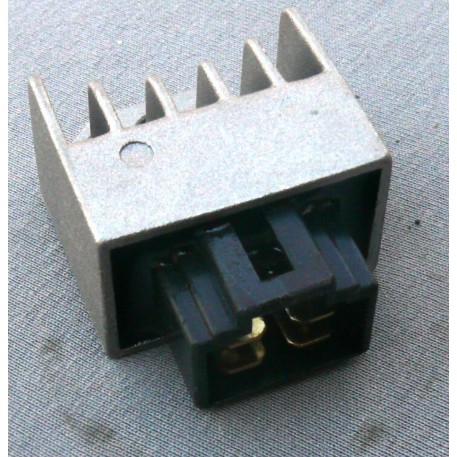 Реле заряджання Suzuki LETS VDK